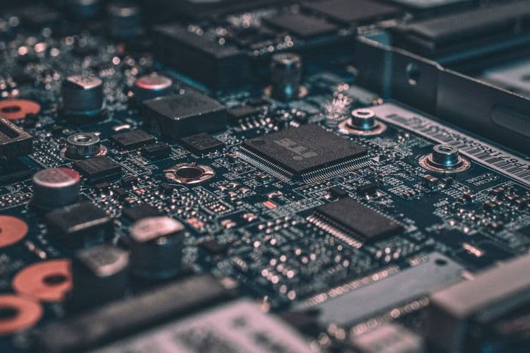 Despliegue Cognitivo: Estrategias de Inteligencia Artificial para Empresas