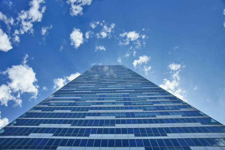 Arquitectura Cloud: Eje de la IA Empresarial Escalable